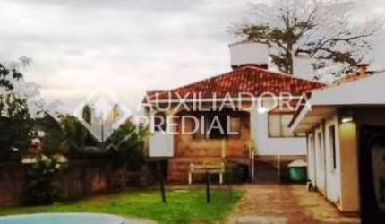 Casa em condomínio fechado com 3 quartos à venda na Rua Marquês do Maricá, 168, Vila Nova, Porto Alegre, 605 m2 por R$ 750.000