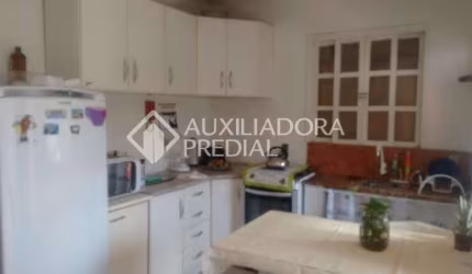 Casa em condomínio fechado com 4 quartos à venda na Estrada das Furnas, 36, Vila Nova, Porto Alegre, 260 m2 por R$ 400.000