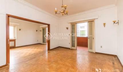 Apartamento com 3 quartos à venda na Avenida Cristóvão Colombo, 1846, Floresta, Porto Alegre, 238 m2 por R$ 640.000