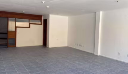 Sala comercial à venda na Rua General Câmara, 432, Centro Histórico, Porto Alegre, 49 m2 por R$ 164.620