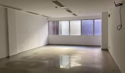 Sala comercial à venda na Rua General Câmara, 432, Centro Histórico, Porto Alegre, 49 m2 por R$ 164.620