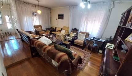 Casa em condomínio fechado com 4 quartos à venda na Rua Saudável, 061, Medianeira, Porto Alegre, 309 m2 por R$ 980.000