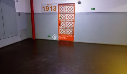 Sala comercial à venda na Rua Vigário José Inácio, 371, Centro Histórico, Porto Alegre, 59 m2 por R$ 135.000