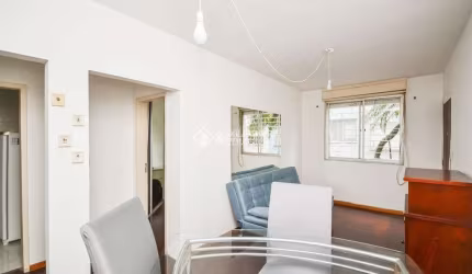 Apartamento com 2 quartos à venda na Rua Guilherme Schell, 620, Santo Antônio, Porto Alegre, 59 m2 por R$ 230.000