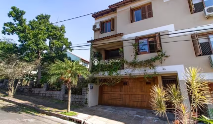 Casa com 3 quartos à venda na Avenida Pereira Pinto, 232, Jardim São Pedro, Porto Alegre, 179 m2 por R$ 650.000