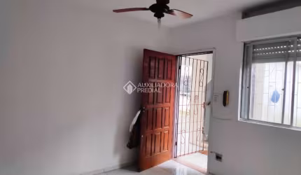 Apartamento com 2 quartos à venda na Rua dos Maias, 1417, Rubem Berta, Porto Alegre, 45 m2 por R$ 98.000