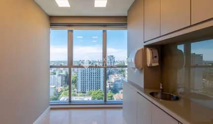 Sala comercial à venda na Rua Vinte e Quatro de Outubro, 1440, Independência, Porto Alegre, 35 m2 por R$ 649.000