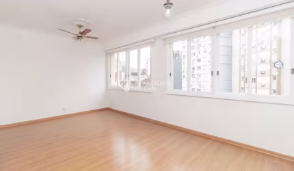 Apartamento com 2 quartos à venda na Rua Marechal Floriano Peixoto, 773, Centro Histórico, Porto Alegre, 112 m2 por R$ 315.000