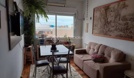 Apartamento com 2 quartos à venda na Avenida Presidente Franklin Roosevelt, 917, Navegantes, Porto Alegre, 70 m2 por R$ 230.000