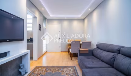 Apartamento com 2 quartos à venda na Avenida Cristóvão Colombo, 2533, Auxiliadora, Porto Alegre, 57 m2 por R$ 430.000