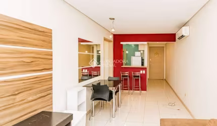 Apartamento com 1 quarto para alugar na Rua Professor Cristiano Fischer, 876, Jardim do Salso, Porto Alegre, 49 m2 por R$ 1.950