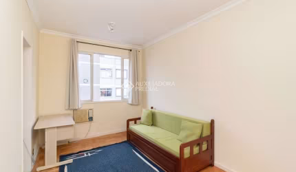Apartamento com 1 quarto para alugar na Avenida João Pessoa, 1203, Santana, Porto Alegre, 26 m2 por R$ 1.200