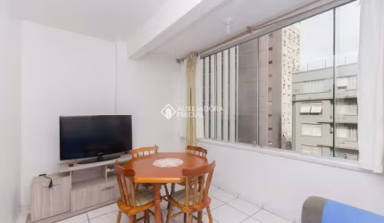 Apartamento com 1 quarto para alugar na Avenida Borges de Medeiros, 612, Centro Histórico, Porto Alegre, 34 m2 por R$ 1.050