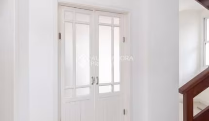 Casa em condomínio fechado com 3 quartos para alugar na Rua Doutor Arnaldo da Silva Ferreira, 285, Jardim Isabel, Porto Alegre, 260 m2 por R$ 5.950