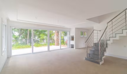 Casa em condomínio fechado com 3 quartos para alugar na Avenida Coronel Marcos, 1239, Pedra Redonda, Porto Alegre, 300 m2 por R$ 18.000