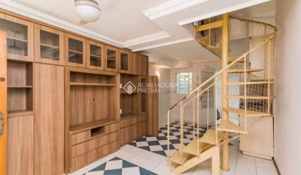 Casa em condomínio fechado com 3 quartos para alugar na Rua Professor Joaquim Louzada, 300, Camaquã, Porto Alegre, 90 m2 por R$ 1.700
