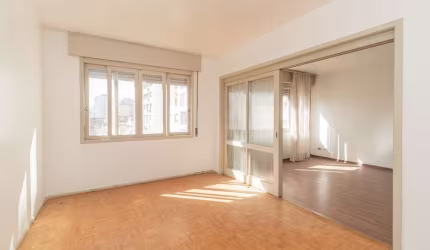 Apartamento com 3 quartos para alugar na Rua Pinto Bandeira, 498, Centro Histórico, Porto Alegre, 118 m2 por R$ 1.500