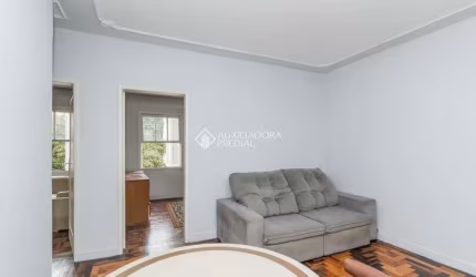 Apartamento com 3 quartos para alugar na Avenida Ijuí, 133, Petrópolis, Porto Alegre, 70 m2 por R$ 2.200