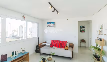 Apartamento com 2 quartos para alugar na Rua São Simão, 99, Jardim do Salso, Porto Alegre, 70 m2 por R$ 4.100