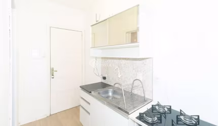 Kitnet / Stúdio para alugar na Avenida Senador Salgado Filho, 359, Centro Histórico, Porto Alegre, 16 m2 por R$ 1.050