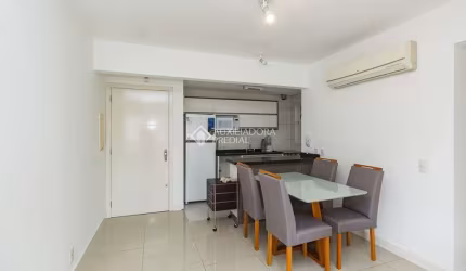 Apartamento com 2 quartos para alugar na Rua Faria Santos, 315, Petrópolis, Porto Alegre, 70 m2 por R$ 3.100