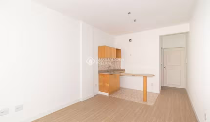Kitnet / Stúdio para alugar na Rua Vigário José Inácio, 700, Centro Histórico, Porto Alegre, 34 m2 por R$ 1.200