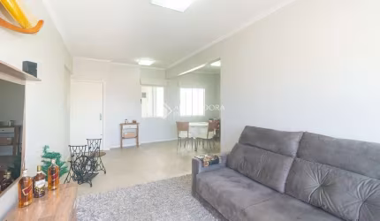 Apartamento com 3 quartos para alugar na Rua Duque de Caxias, 1531, Centro Histórico, Porto Alegre, 101 m2 por R$ 4.100