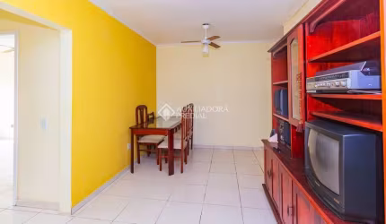 Apartamento com 2 quartos para alugar na Rua Professor Pedro Santa Helena, 715, Jardim do Salso, Porto Alegre, 60 m2 por R$ 1.500