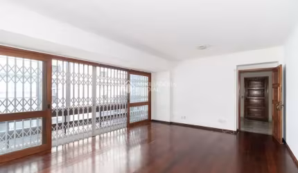 Apartamento com 3 quartos para alugar na Rua Professor Cristiano Fischer, 336, Petrópolis, Porto Alegre, 130 m2 por R$ 3.000