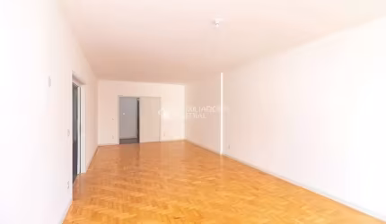 Apartamento com 3 quartos para alugar na Rua Siqueira Campos, 852, Centro Histórico, Porto Alegre, 147 m2 por R$ 2.300