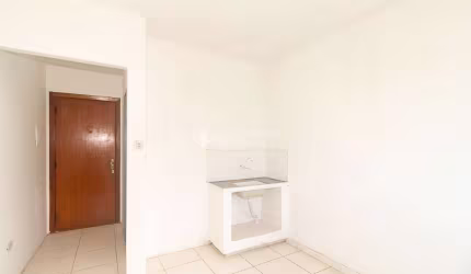 Kitnet / Stúdio para alugar na Avenida Senador Salgado Filho, 359, Centro Histórico, Porto Alegre, 17 m2 por R$ 620