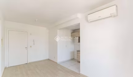 Apartamento com 2 quartos para alugar na Rua Aurélio Porto, 184, Partenon, Porto Alegre, 53 m2 por R$ 2.200