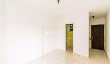 Kitnet / Stúdio para alugar na Avenida Senador Salgado Filho, 327, Centro Histórico, Porto Alegre, 22 m2 por R$ 900