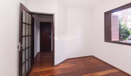 Casa em condomínio fechado com 4 quartos para alugar na Rua Valparaíso, 993, Jardim Botânico, Porto Alegre, 180 m2 por R$ 6.000