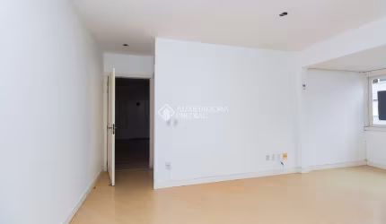 Apartamento com 3 quartos para alugar na Avenida General Barreto Viana, 1065, Chácara das Pedras, Porto Alegre, 72 m2 por R$ 2.400