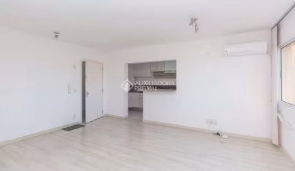 Apartamento com 2 quartos para alugar na Avenida Bento Gonçalves, 1515, Partenon, Porto Alegre, 66 m2 por R$ 2.100