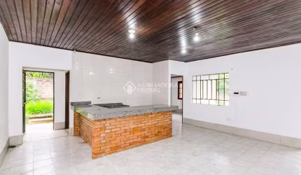 Casa em condomínio fechado com 3 quartos para alugar na Estrada Maria Altina, 155, Hípica, Porto Alegre, 2000 m2 por R$ 2.350