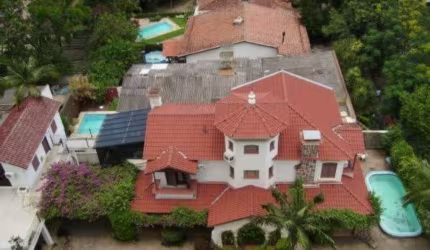 Casa em condomínio fechado com 3 quartos para alugar na Rua Eça de Queiroz, 530, Petrópolis, Porto Alegre, 750 m2 por R$ 14.000