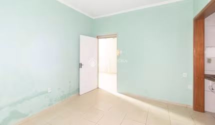 Apartamento com 1 quarto para alugar na Rua Washington Luiz, 704, Centro Histórico, Porto Alegre, 44 m2 por R$ 990