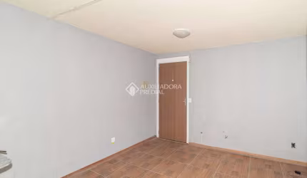 Apartamento com 2 quartos para alugar na Rua Tomé Antônio de Souza, 240, Campo Novo, Porto Alegre, 40 m2 por R$ 550