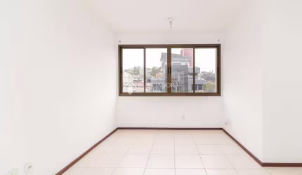 Apartamento com 3 quartos para alugar na Avenida Doutor Carlos Barbosa, 1114, Medianeira, Porto Alegre, 71 m2 por R$ 2.100