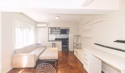 Apartamento com 1 quarto para alugar na Rua Coronel Fernando Machado, 525, Centro Histórico, Porto Alegre, 60 m2 por R$ 2.350