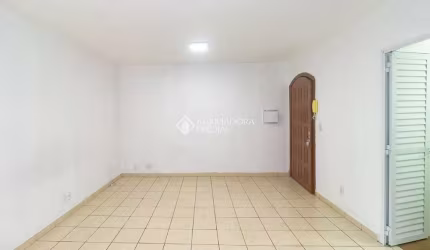 Apartamento com 1 quarto para alugar na Rua Duque de Caxias, 1390, Centro Histórico, Porto Alegre, 27 m2 por R$ 1.150