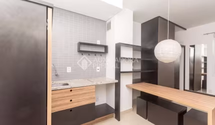Apartamento com 1 quarto para alugar na Rua Duque de Caxias, 1364, Centro Histórico, Porto Alegre, 26 m2 por R$ 1.600