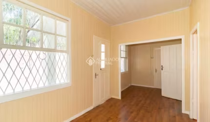 Casa em condomínio fechado com 3 quartos para alugar na Rua Batista Xavier, 294, Partenon, Porto Alegre, 90 m2 por R$ 2.000