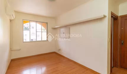 Apartamento com 2 quartos para alugar na Rua Doutor Pereira Neto, 1950, Tristeza, Porto Alegre, 58 m2 por R$ 1.000