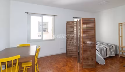 Apartamento com 1 quarto para alugar na Rua Garibaldi, 920, Independência, Porto Alegre, 27 m2 por R$ 1.500
