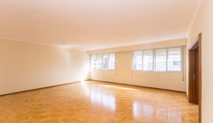 Apartamento com 2 quartos para alugar na Rua Vinte e Quatro de Outubro, 627, Moinhos de Vento, Porto Alegre, 226 m2 por R$ 5.000