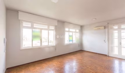 Apartamento com 3 quartos para alugar na Rua Euclydes da Cunha, 12, Partenon, Porto Alegre, 116 m2 por R$ 2.700