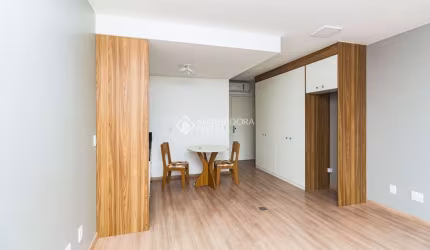 Loft com 1 quarto para alugar na Rua Alberto Silva, 53, Vila Ipiranga, Porto Alegre, 30 m2 por R$ 2.450
